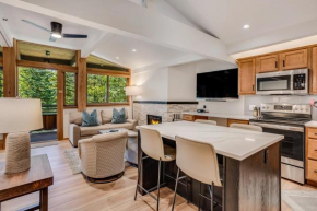 Laurelwood Condominiums 211